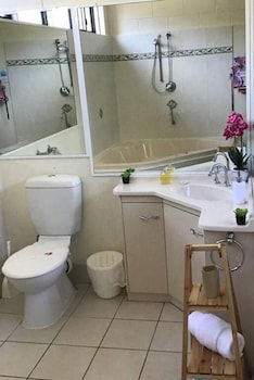 Harbour Lodge Motel Gladstone - Grafton Accommodation 6