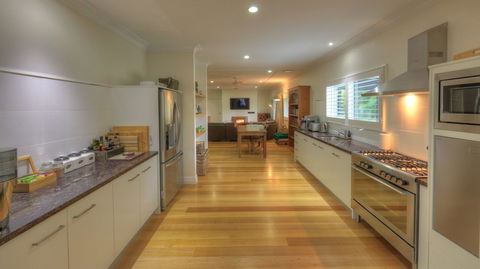 G.g's By The River - Grafton Accommodation 5