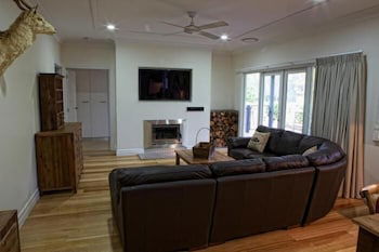 G.g's By The River - Grafton Accommodation 6