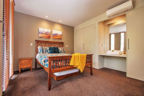 Centenary Peaks - Grafton Accommodation 3
