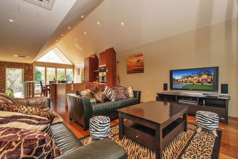 Centenary Peaks - Grafton Accommodation 2