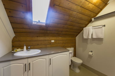 The Racecourse Inn - Grafton Accommodation 3