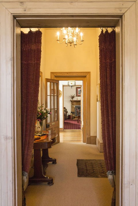 The Racecourse Inn - Grafton Accommodation 2
