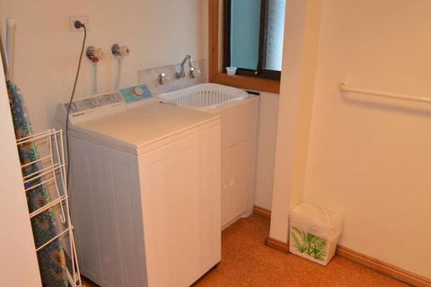 Coles Bay Waterfronter 2 - Grafton Accommodation 6