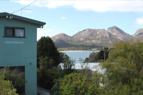 Coles Bay Waterfronter 2 - Grafton Accommodation 0