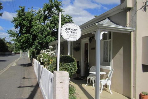 Arendon Cottage - Grafton Accommodation 2