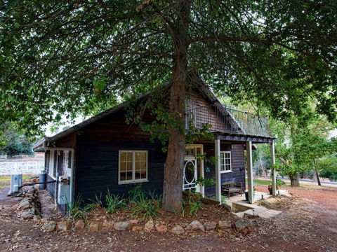 Oak Tree Barn Bridgetown - Grafton Accommodation 2