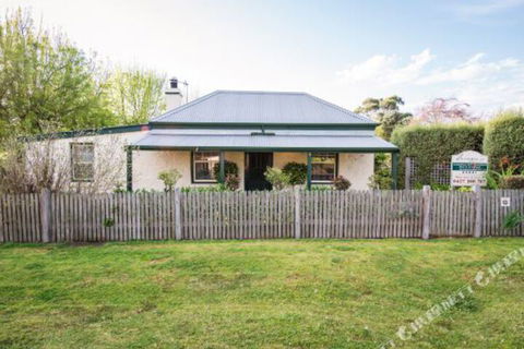 Georgies Cottage - Grafton Accommodation 4