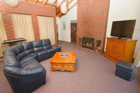 Derwent Retreat - Grafton Accommodation 0