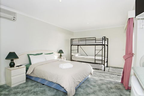 Sand & Foam - Grafton Accommodation 3