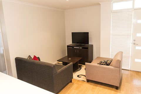 Stay Bathurst - Grafton Accommodation 3