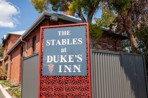 Dukes Inn Northam - Grafton Accommodation 4