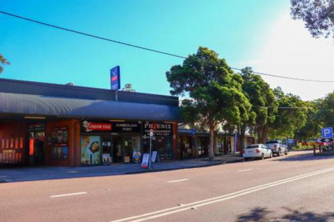 Lakefront Simplicity - Grafton Accommodation 2