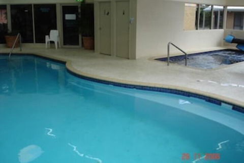 Lake Edge Resort - Grafton Accommodation 4