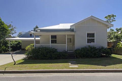 A PERFECT STAY - A Summer Cottage - Grafton Accommodation 0