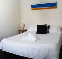 Ocean Side Hawks Nest - Grafton Accommodation
