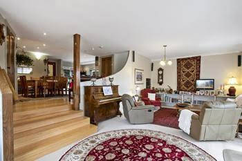 Angobys Of Kyneton - Grafton Accommodation 6
