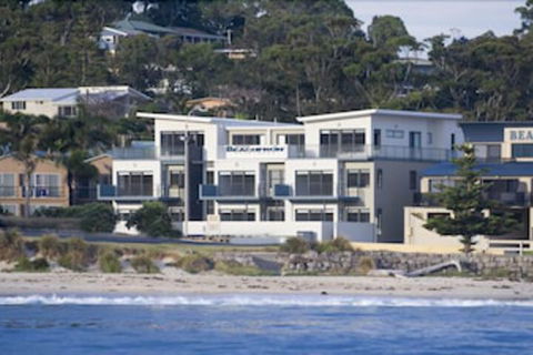 Mollymook Beachfront Executive Apartment - Grafton Accommodation 5