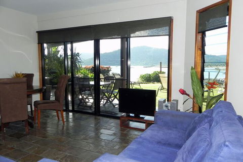 Airlie Waterfront Bed & Breakfast - Grafton Accommodation 2