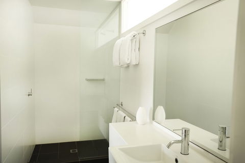 Palm Bungalows - Grafton Accommodation 6