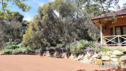 Eleebana Guest House - Grafton Accommodation 5