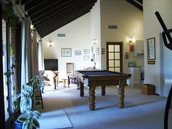 Eleebana Guest House - Grafton Accommodation 2