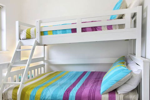 Seaview Sunset Holiday Apartments - Grafton Accommodation 5
