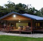 Coconut Beach House - Grafton Accommodation