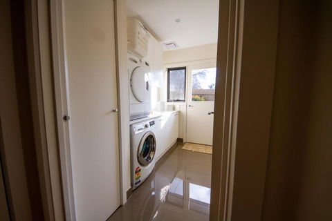 Champagne Stays Apartment - Grafton Accommodation 2