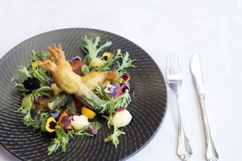 Atrium Restaurant - Grafton Accommodation 0