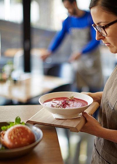 Explorers Restaurant - Grafton Accommodation 14