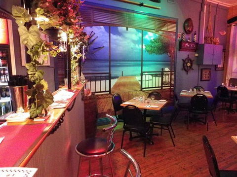 Izzys Restaurant Bar And Grill - Grafton Accommodation 0