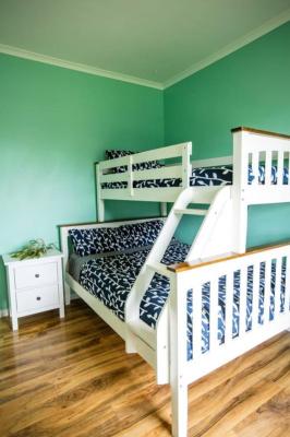 The 12 Apostles Inn / Princetown Tavern - Grafton Accommodation 2