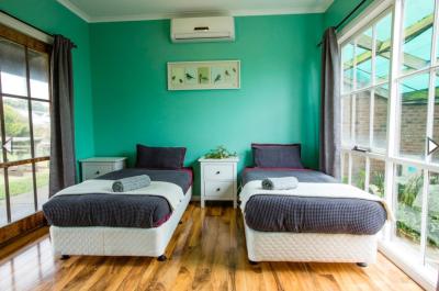 The 12 Apostles Inn / Princetown Tavern - Grafton Accommodation 4
