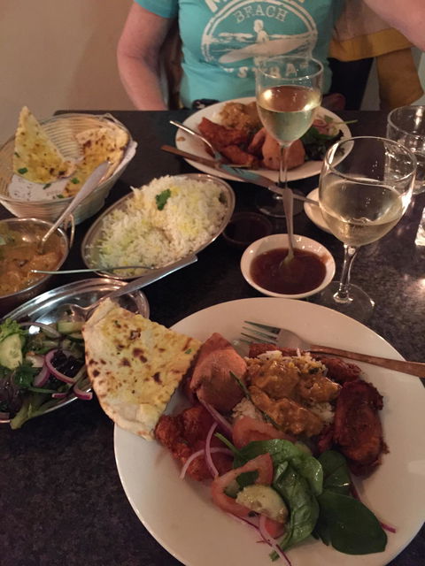 Albany's Indian Tandoori Restaurant - Grafton Accommodation 1
