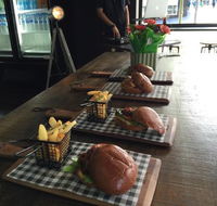 The Square Cafe Bar Restaurant - Grafton Accommodation