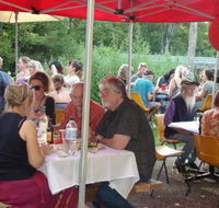 Phoenix Rising Cafe - Grafton Accommodation