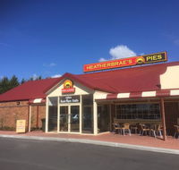 Heatherbrae's Pies - Grafton Accommodation