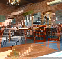 Oliver's Real Food - Grafton Accommodation