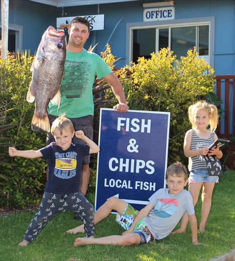 Peaceful Bay Fish And Chips - Grafton Accommodation 1