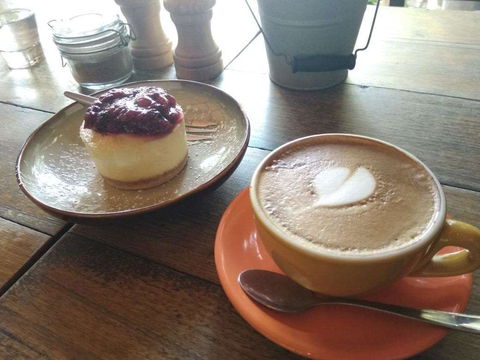Vasili's Garden & Cafe - Grafton Accommodation 0