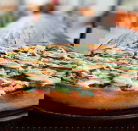 Heaven Woodfire Pizza - Grafton Accommodation