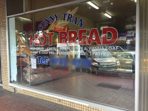 Sunny Tran Hot Bread - Grafton Accommodation 0