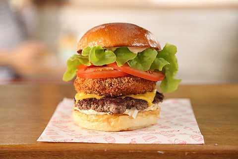 Betty's Burgers & Concrete Co. - Chermside - Grafton Accommodation 0