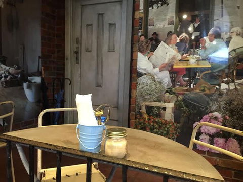 Glen Iris Pantry - Grafton Accommodation 0