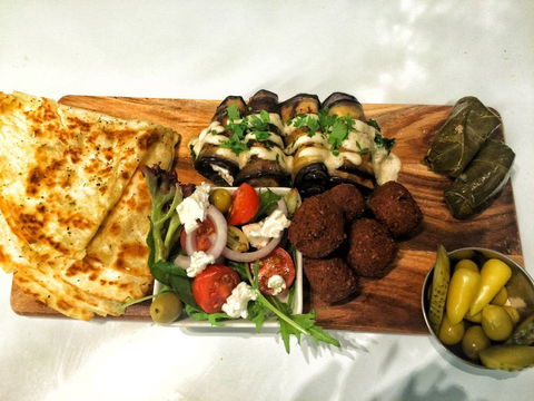 Aliza's Place Cafe - Grafton Accommodation 0