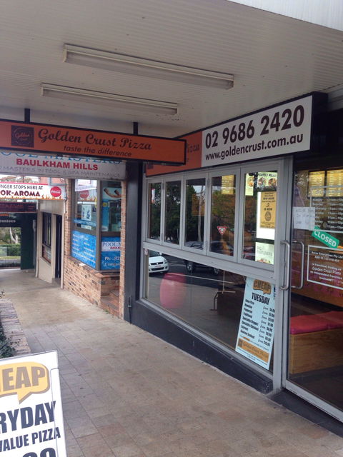 Golden Crust Pizza - Baulkham Hills - Grafton Accommodation 0