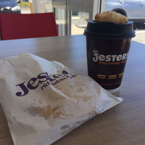 Jesters - Canning Vale - Grafton Accommodation 0