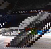 Ionsky's Bake House - Grafton Accommodation