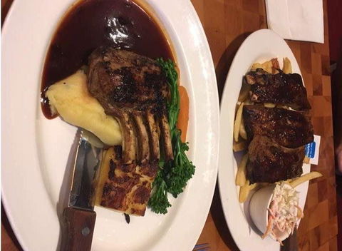 Junction Grill - Grafton Accommodation 0